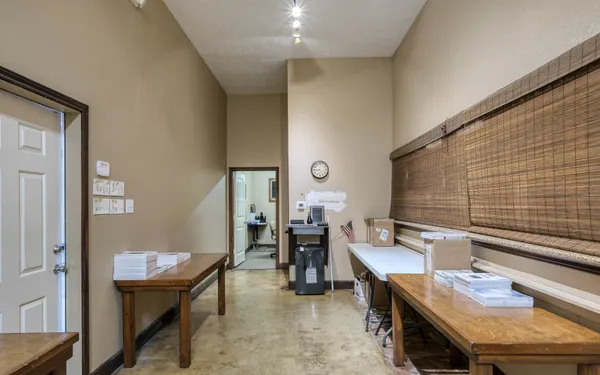 $2,500,000 | 48600 Highway 290 Business, Hempstead, TX 77445