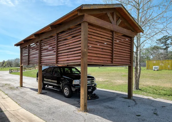 $2,500,000 | 48600 Highway 290 Business, Hempstead, TX 77445
