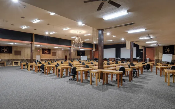 $2,500,000 | 48600 Highway 290 Business, Hempstead, TX 77445
