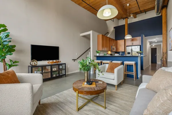 $477,500 | 400 Mills Avenue, Greenville, SC 29605