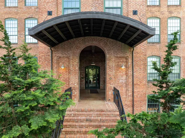 $477,500 | 400 Mills Avenue, Greenville, SC 29605