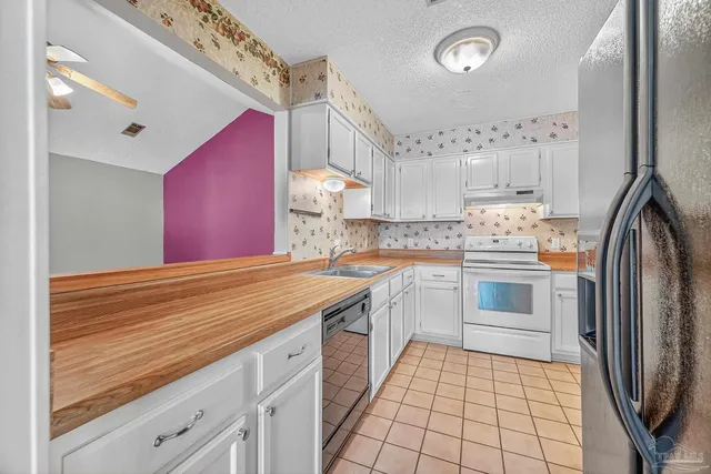 $240,000 | 3020 Cedarwood Village Lane, Pensacola, FL 32514