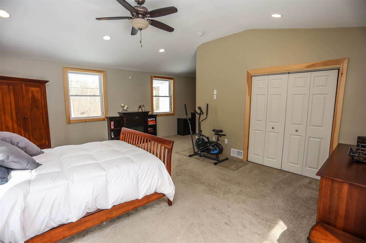 8 Floyd Road Derry, NH 03038 - Photo 22 of 33