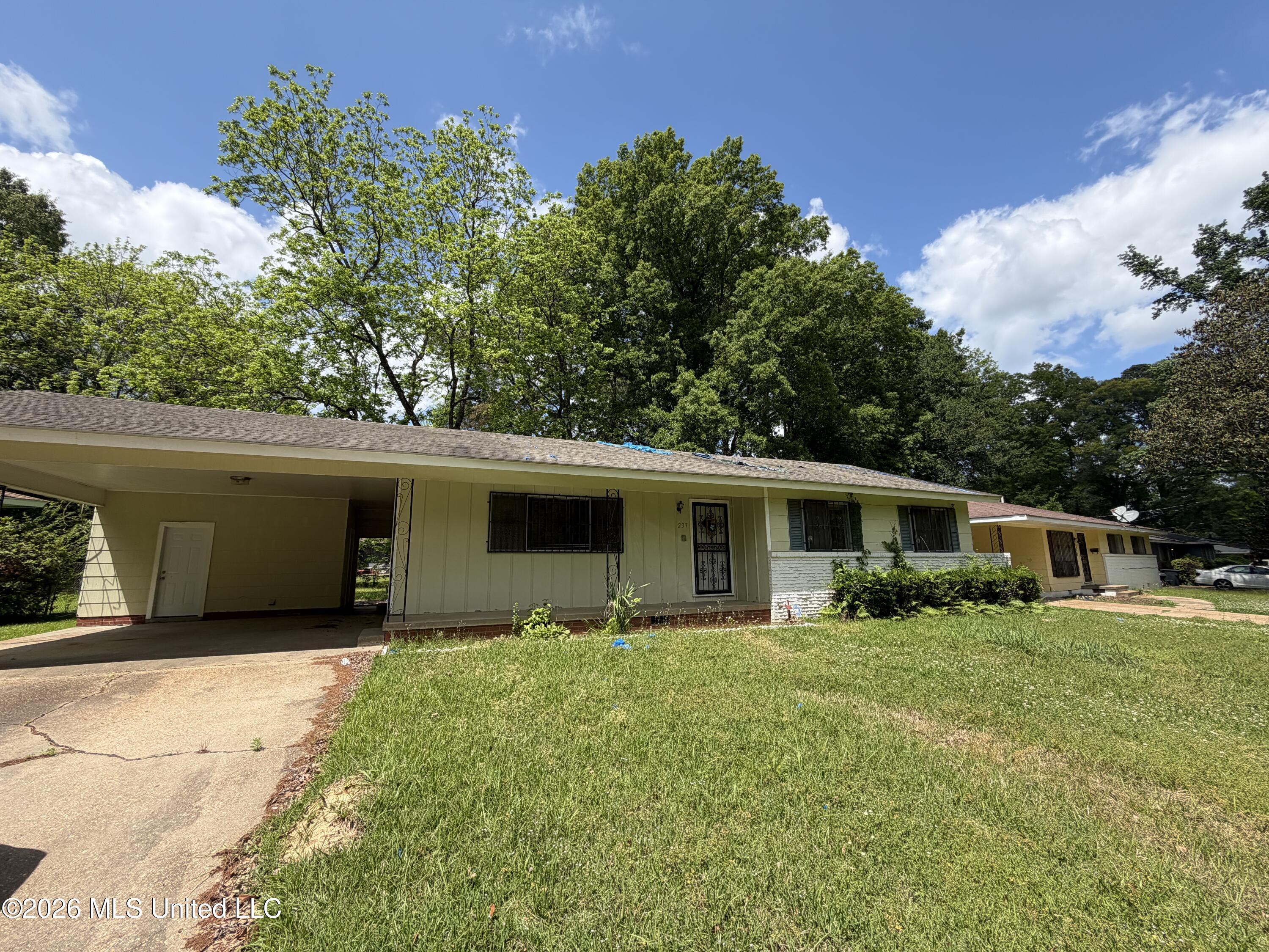 237 Rowland Avenue Jackson, MS 39209 - Photo 2 of 14 IMG_0248