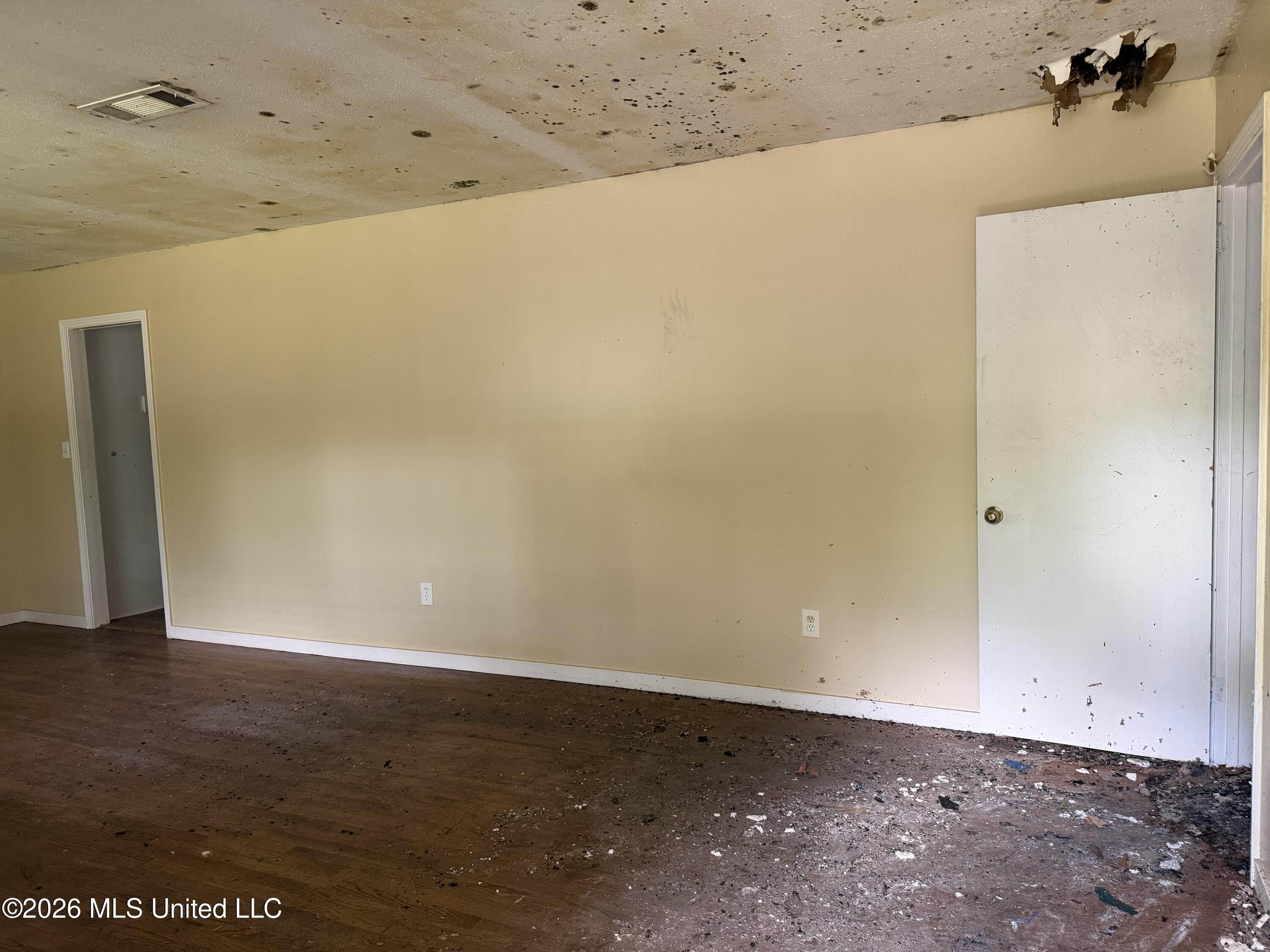 237 Rowland Avenue Jackson, MS 39209 - Photo 8 of 14 IMG_0234
