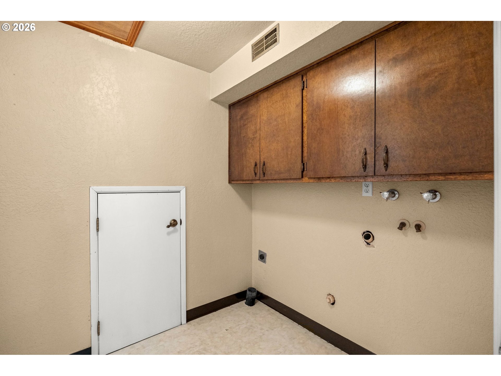 305 South 68th Place Springfield, OR 97478 - Photo 20 of 47 Gallery Image 20