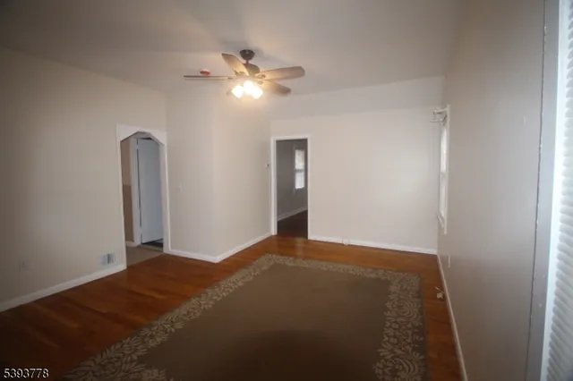 a view of empty room with window