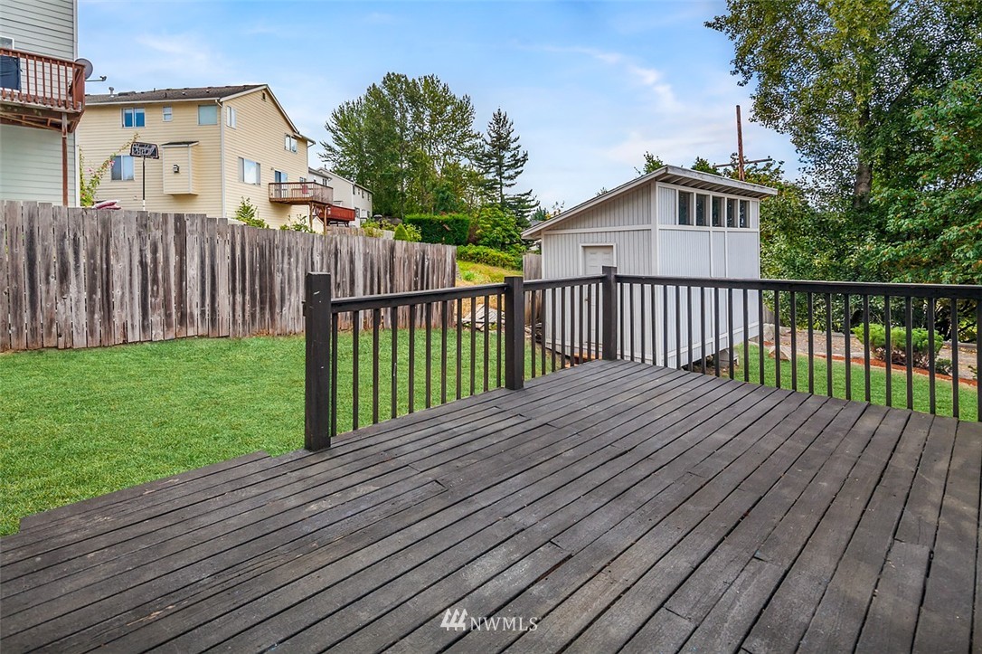 668 Sunset Boulevard Northeast Renton, WA 98056 - Photo 14 of 15