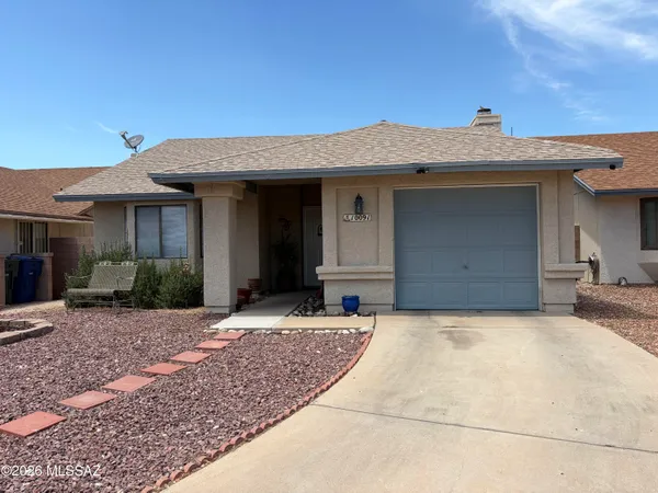 $1,395 | 10091 East Autumnwind Place, Tucson, AZ 85730