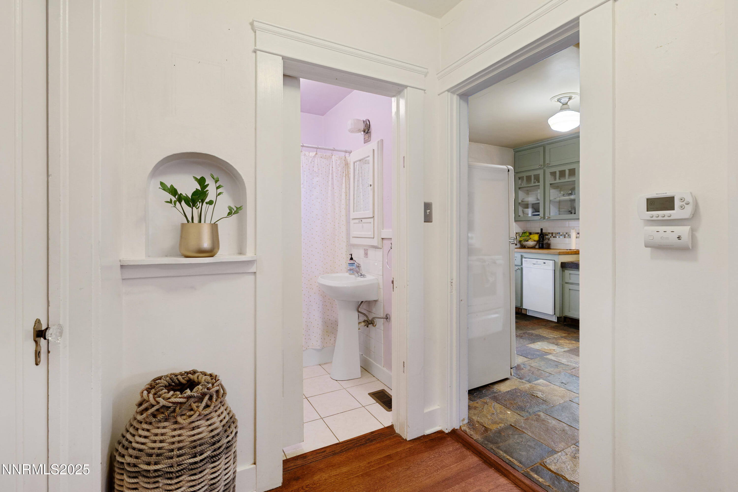 948 Washington Street Reno, NV 89503 - Photo 14 of 29 a view of entryway with livingroom