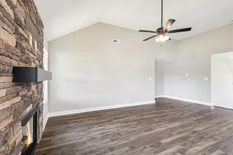 $447,400 | 794 Carrillo Drive, Clarksville, TN 37040