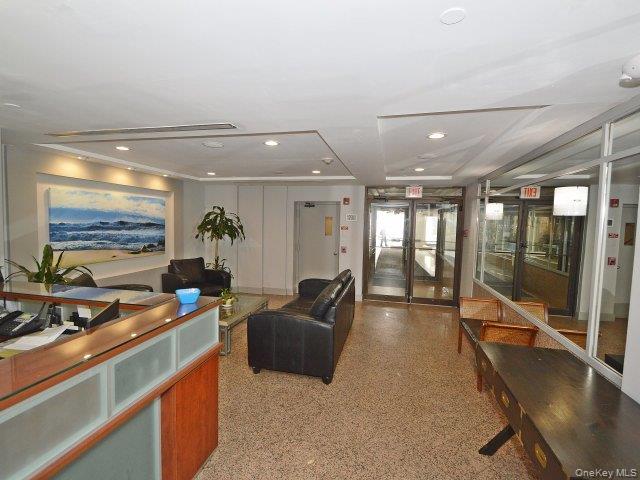 360 Shore Road, Unit 5E Long Beach, NY 11561 - Photo 2 of 21 Common area featuring recessed lighting