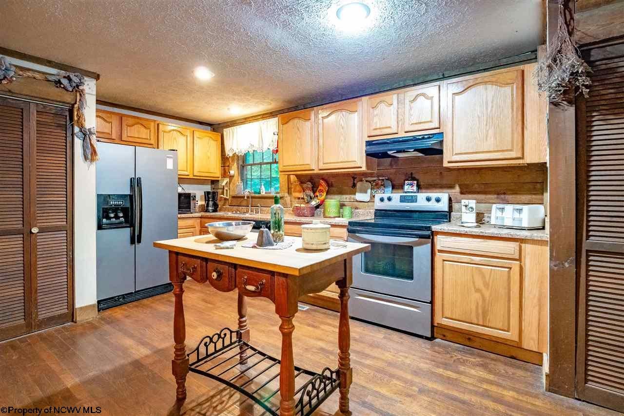 145 Bobcat Road Davis, WV 26260 - Photo 5 of 20 Gallery Image 5