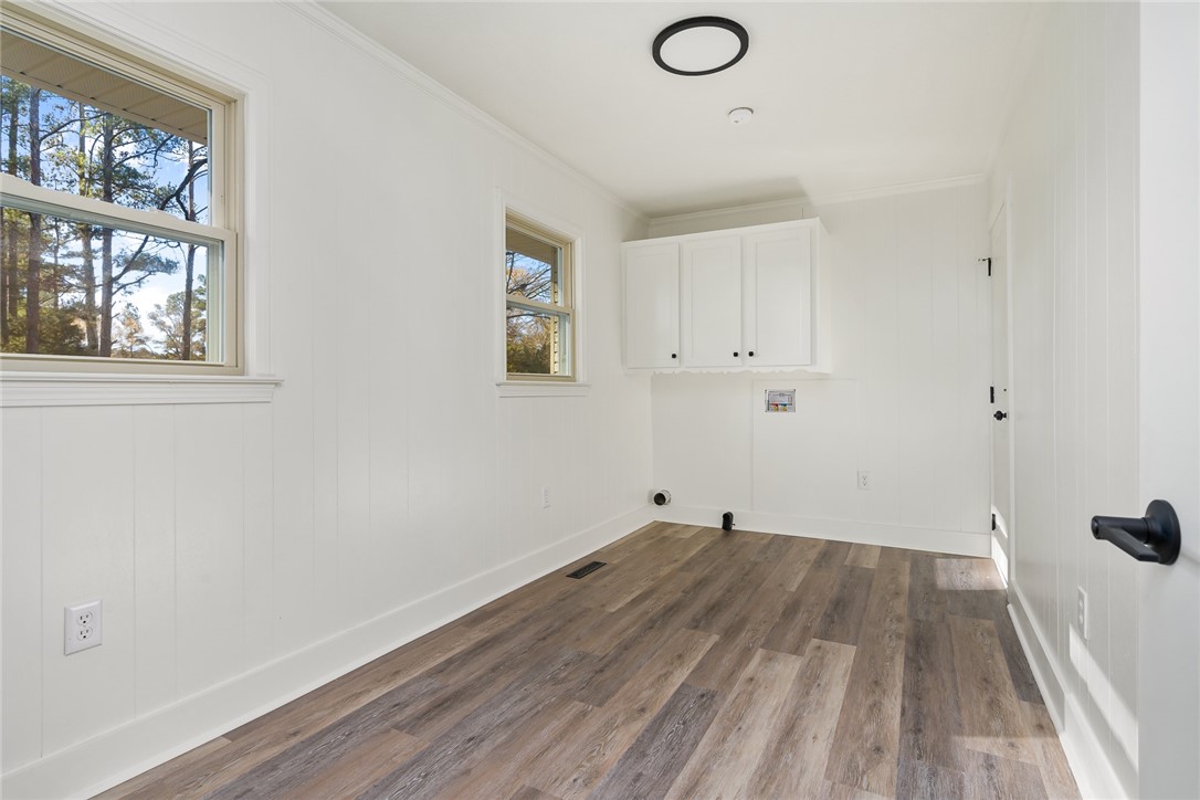 2101 Belhaven Road Anderson, SC 29621 - Photo 19 of 36 Laundry Room