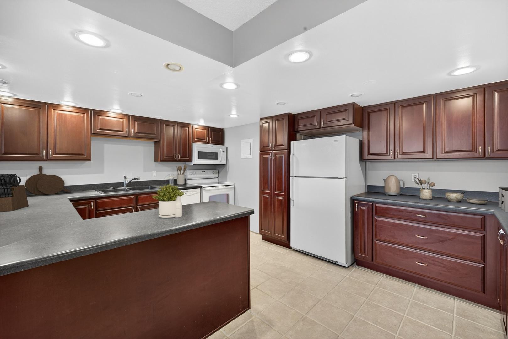 207 5th Avenue Southwest, Unit 202 Rochester, MN 55902 - Photo 9 of 32