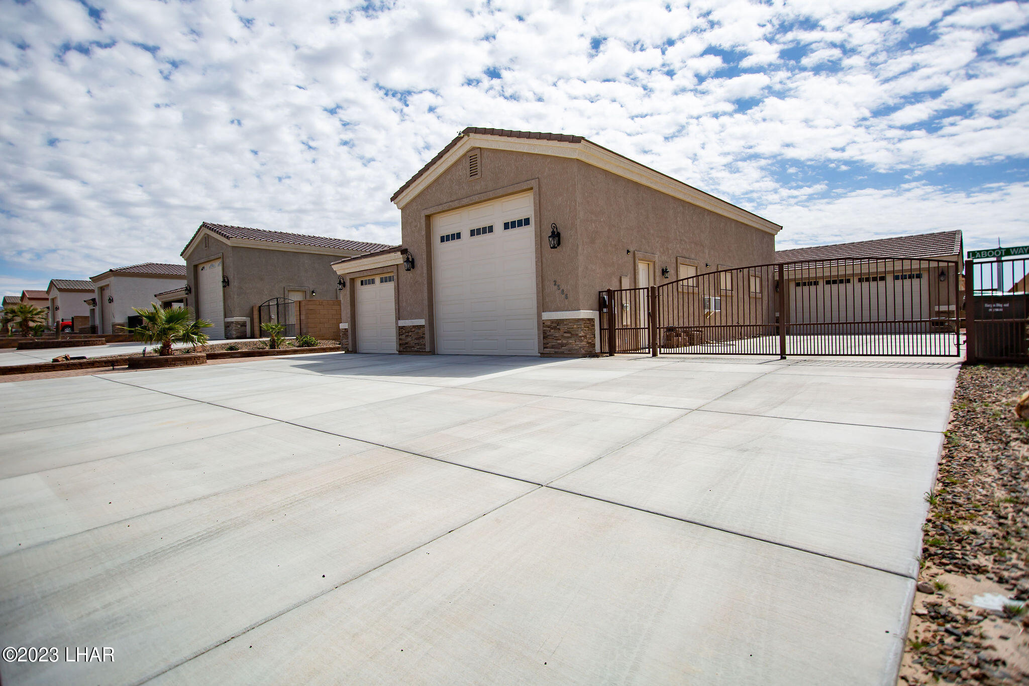 2586 Nez Perce Road Fort Mohave, AZ 86426 - Photo 2 of 50 2586NezPerce-076