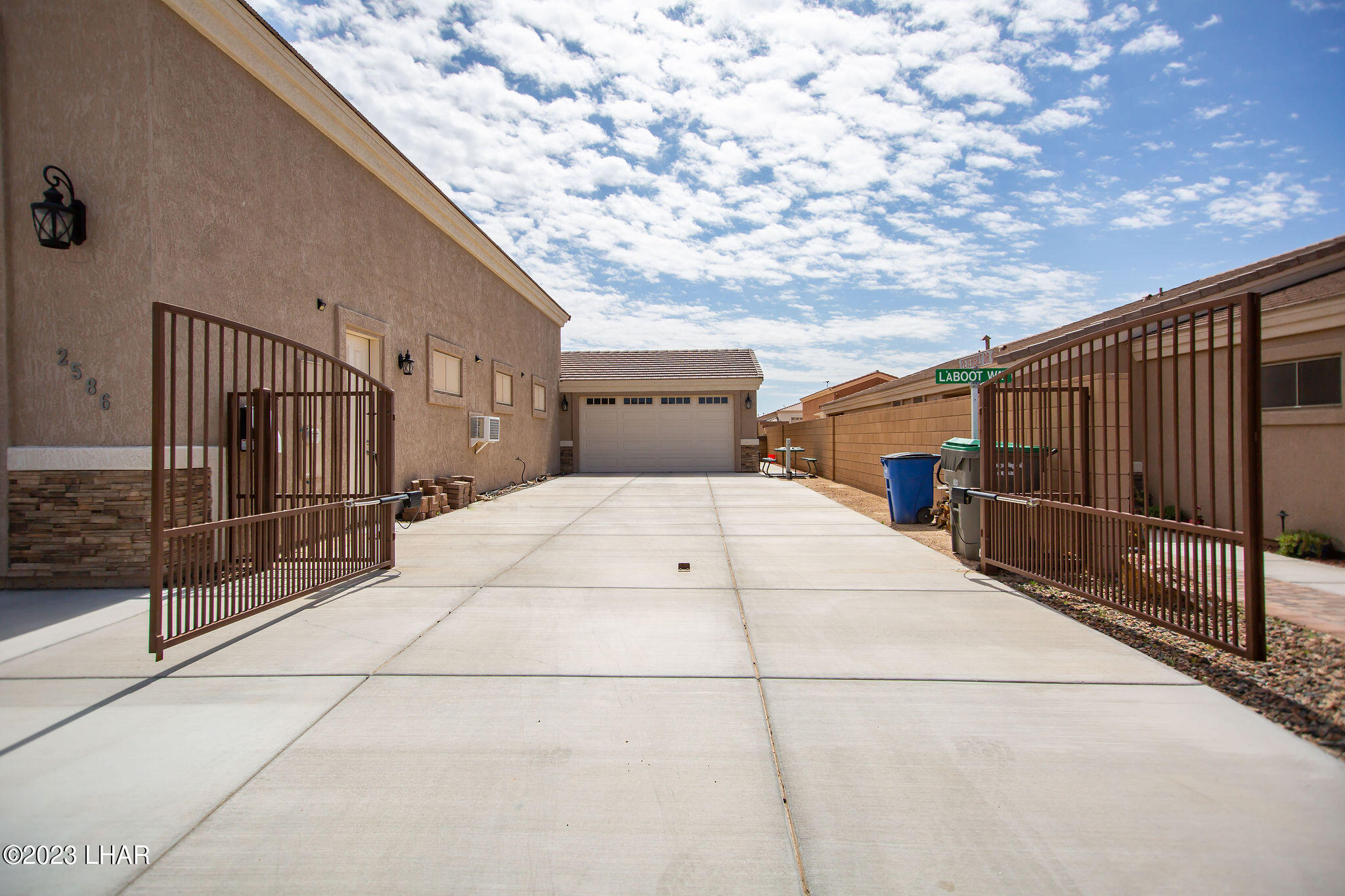 2586 Nez Perce Road Fort Mohave, AZ 86426 - Photo 4 of 50 2586NezPerce-075