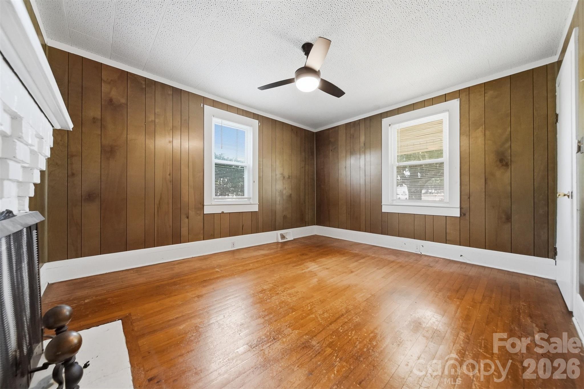 592 Main Street Hudson, NC 28638 - Photo 5 of 33