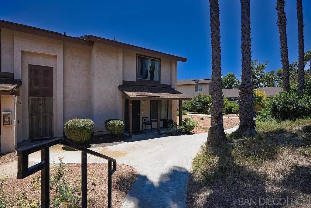 8166 Paradise Valley Court Spring Valley, CA 91977 - Photo 8 of 64