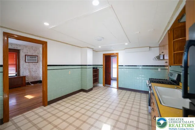 $199,500 | 722 Wolf Avenue, Easton, PA 18042