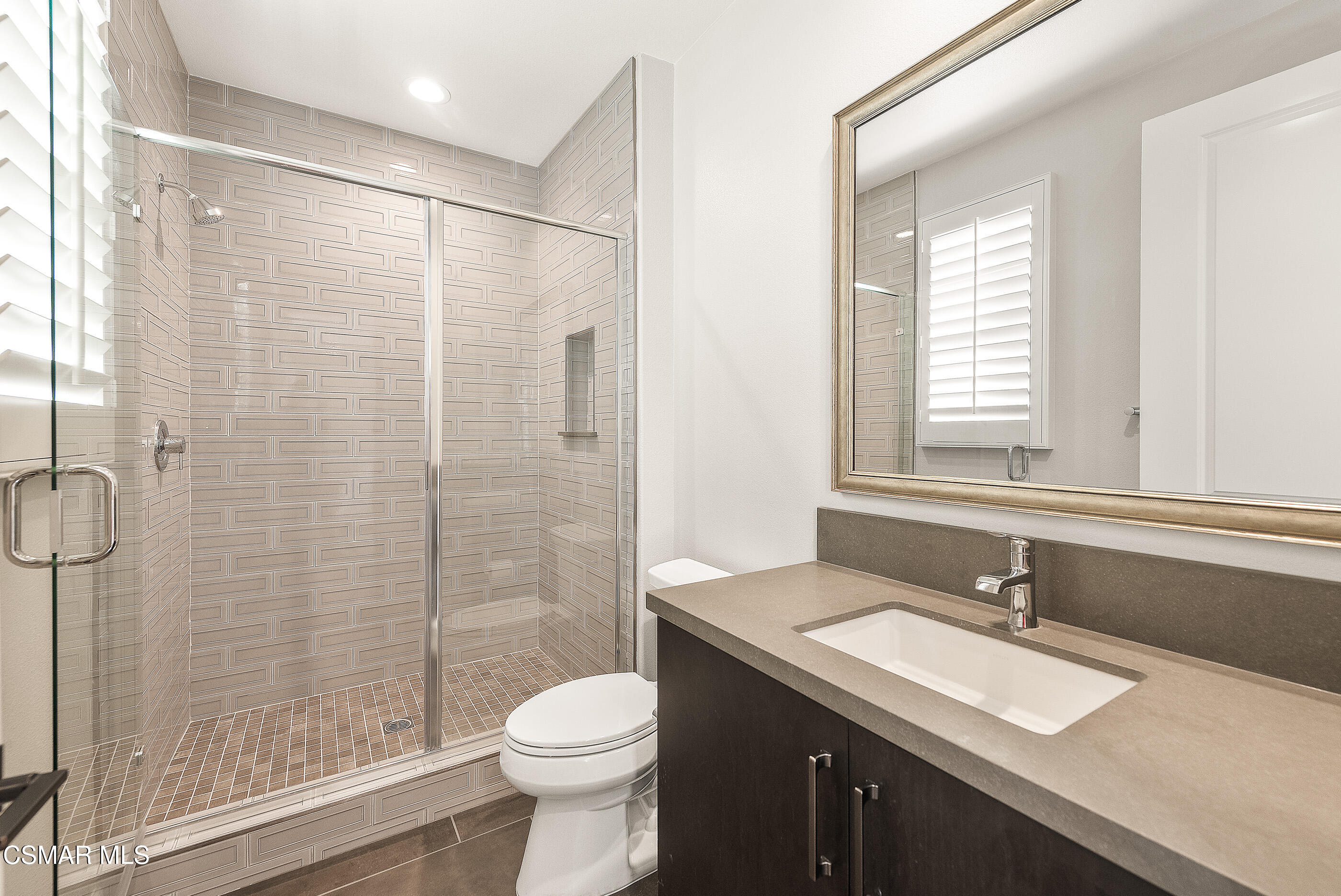 2492 Rondell Road Camarillo, CA 93012 - Photo 18 of 46 2492 Rondell Rd Camarillo-18