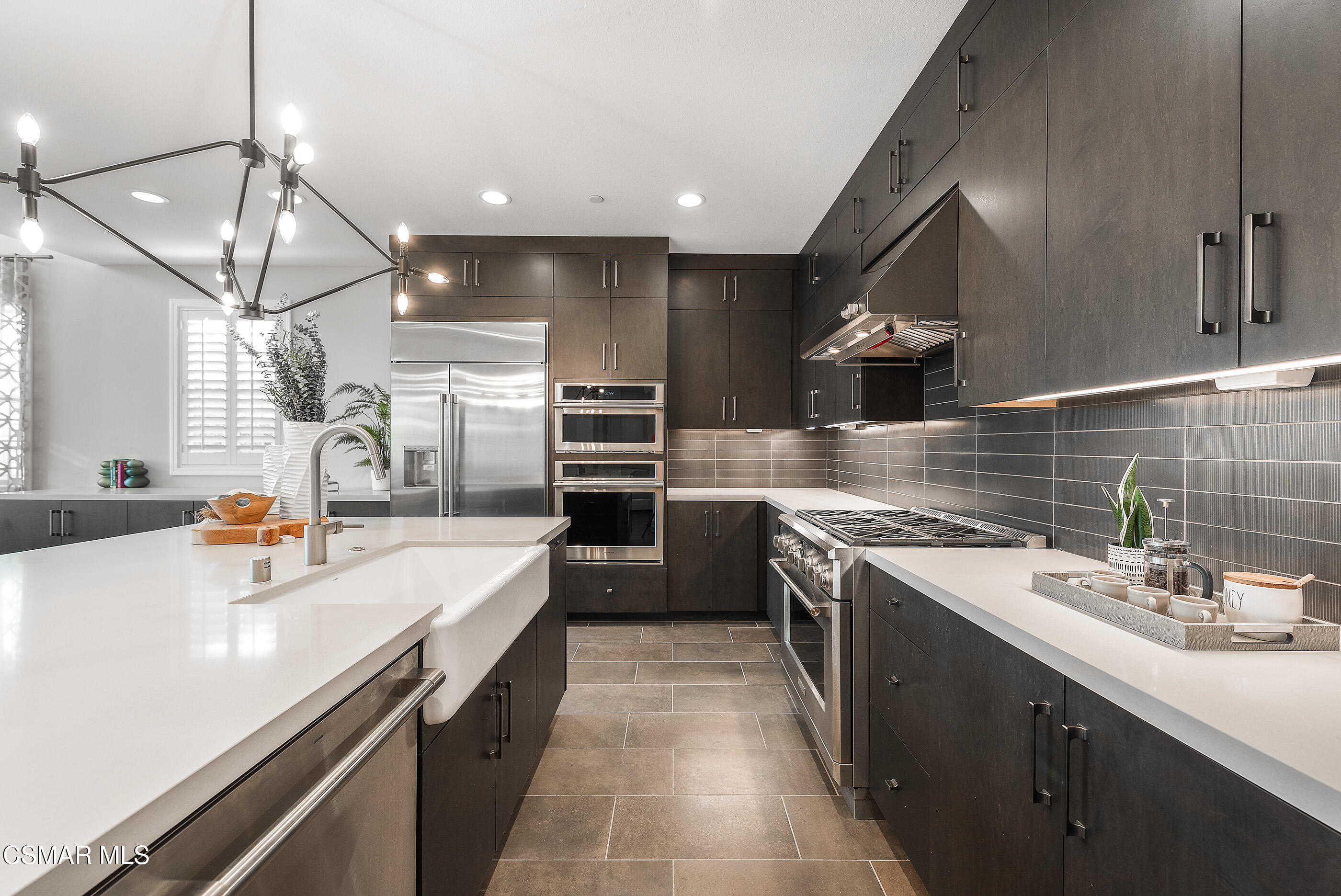 2492 Rondell Road Camarillo, CA 93012 - Photo 2 of 46 2492 Rondell Rd Camarillo-14