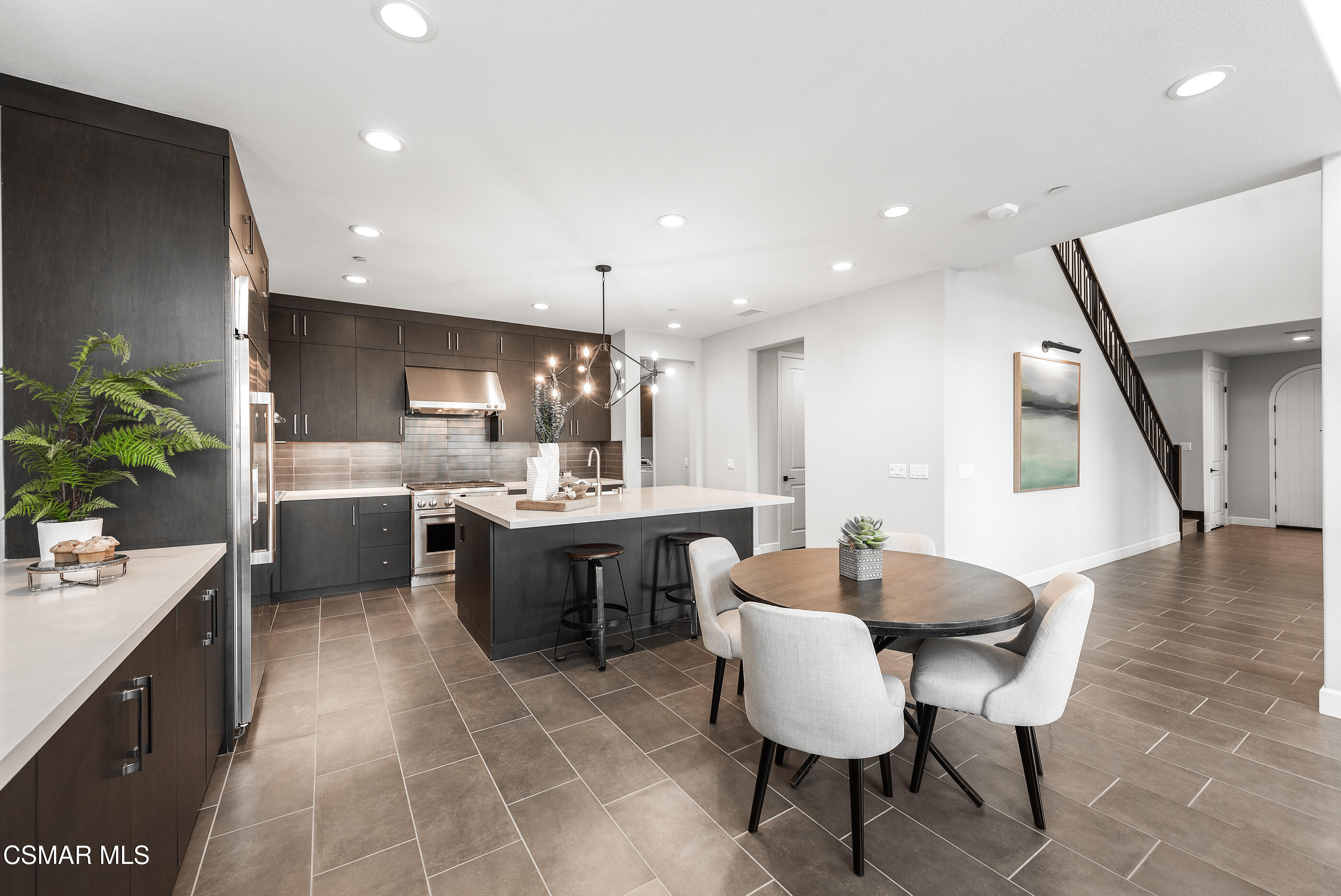 2492 Rondell Road Camarillo, CA 93012 - Photo 25 of 46 2492 Rondell Rd Camarillo-12