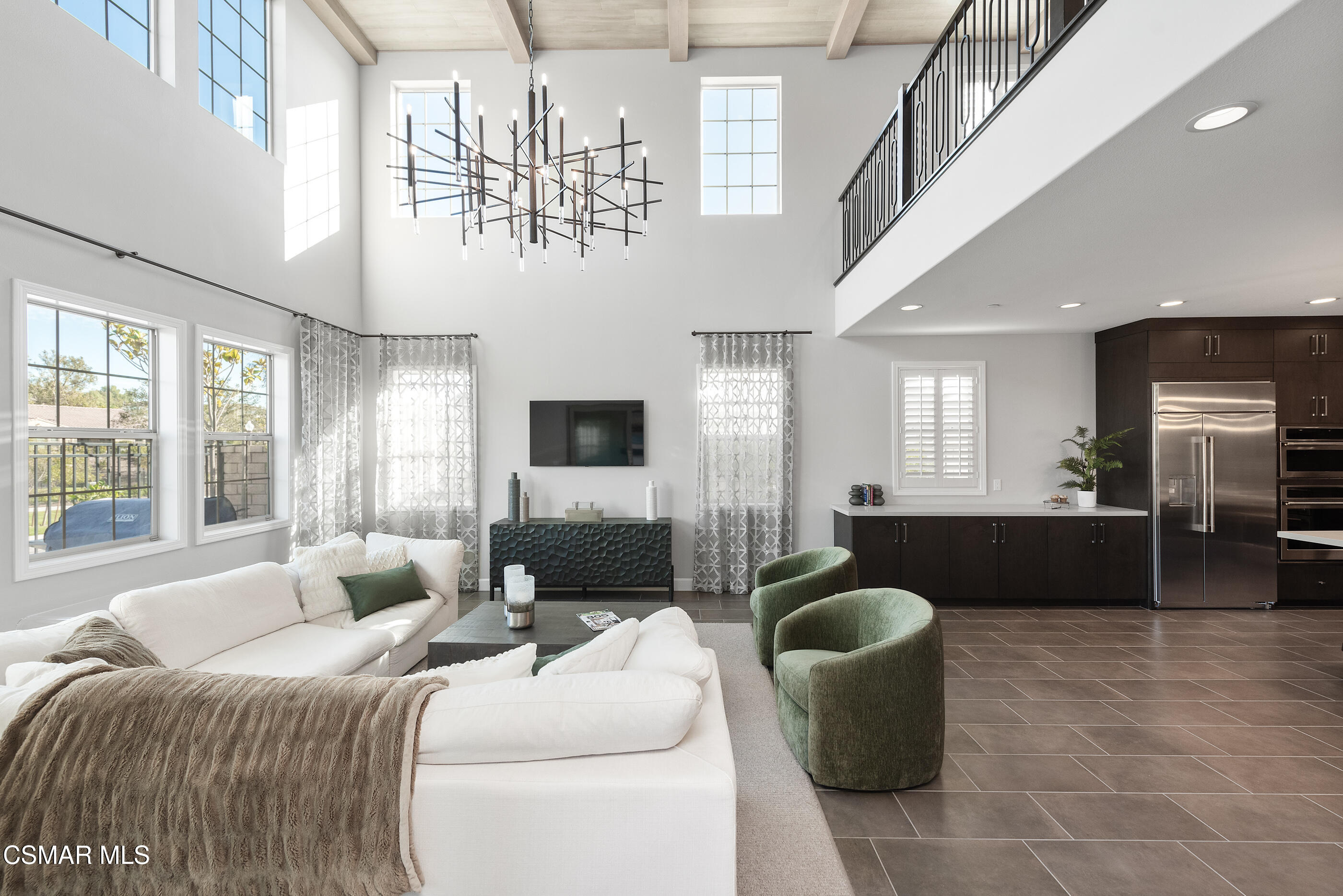 2492 Rondell Road Camarillo, CA 93012 - Photo 26 of 46 2492 Rondell Rd Camarillo-23