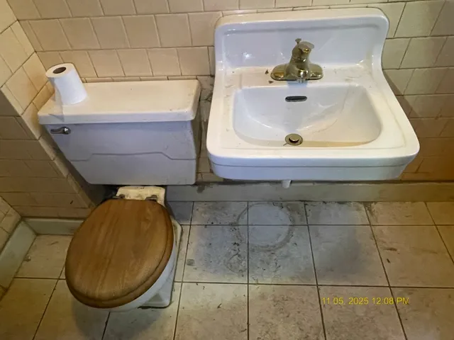 $109,900 | 8545 South Manistee Avenue, Chicago, IL 60617