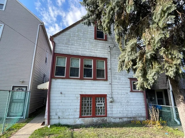 $109,900 | 8545 South Manistee Avenue, Chicago, IL 60617