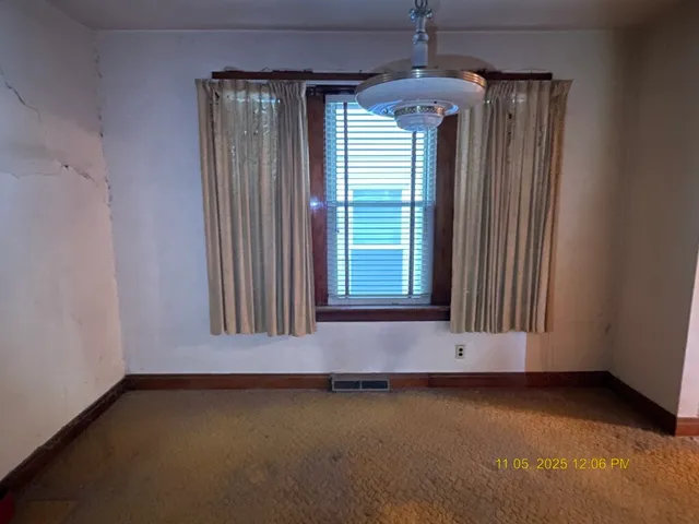 $109,900 | 8545 South Manistee Avenue, Chicago, IL 60617