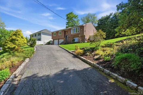 $999,000 | 3 Cottage Grove Avenue, Thornwood, NY 10594