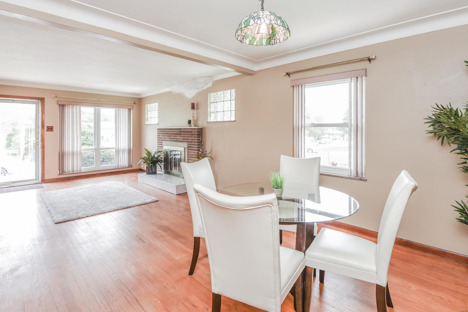 1003 Lindemann Road St. Louis, MO 63131 - Photo 14 of 26 Gallery Image 14