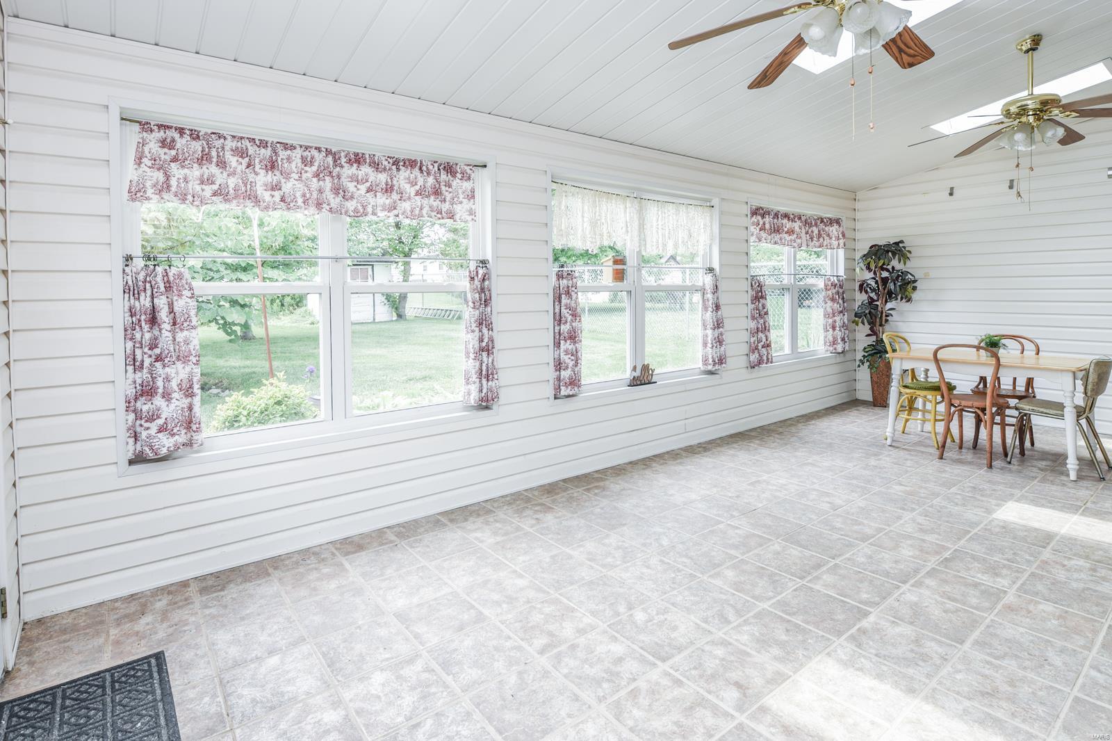 1003 Lindemann Road St. Louis, MO 63131 - Photo 22 of 26 Gallery Image 22