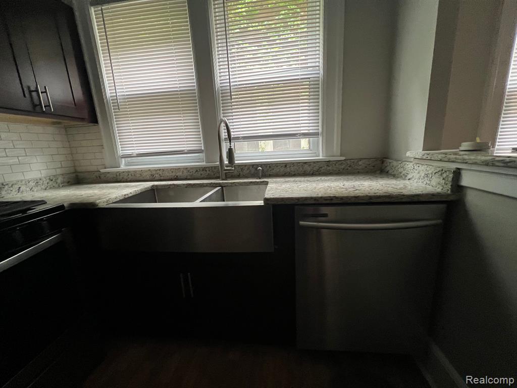 864 Nottingham Road, Unit 1S Grosse Pointe, MI 48230 - Photo 17 of 20
