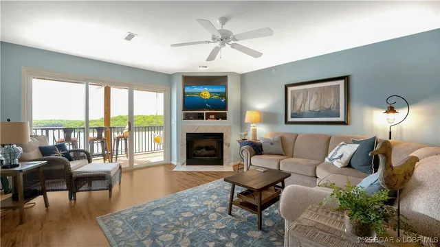 $270,000 | 194 Park Pl Lane, Unit 3C, Kaiser, MO 65047