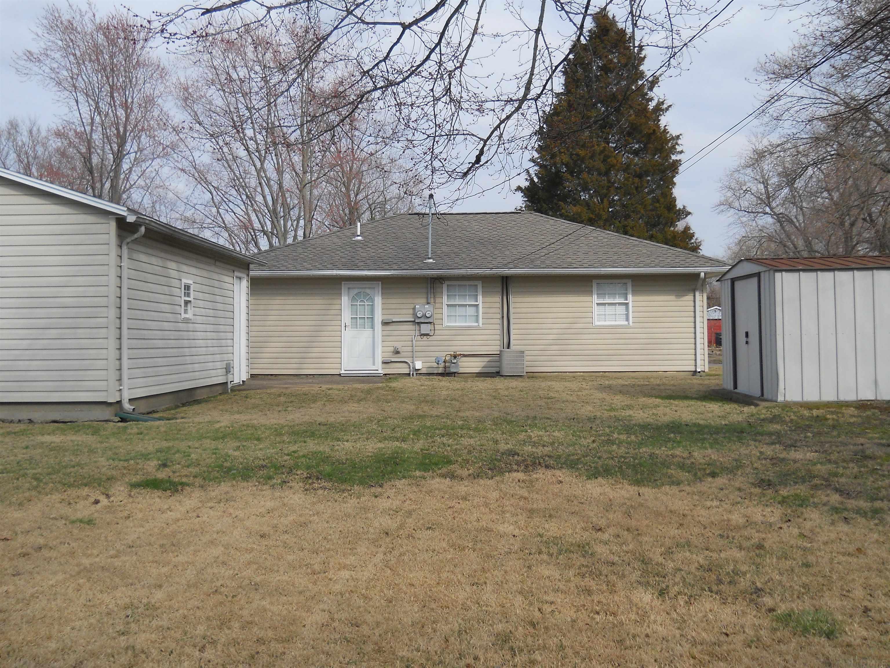 3304 Stratford Road Evansville, IN 47710 - Photo 8 of 8 Gallery Image 8