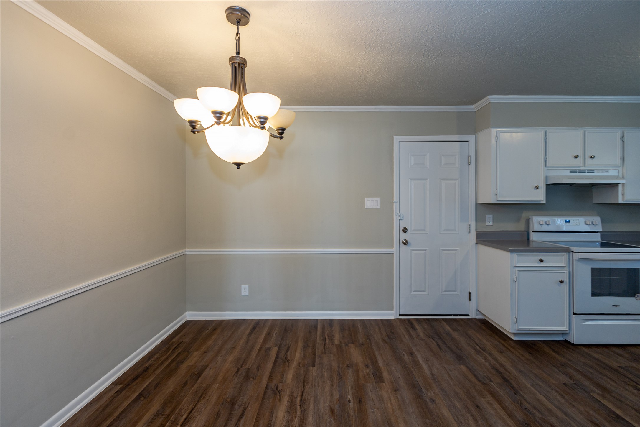 5810 Meadowview Road Beaumont, TX 77708 - Photo 5 of 30