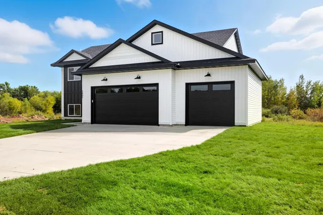 $359,900 | 2892 29th Street Northeast, Sauk Rapids, MN 56379