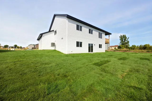 $359,900 | 2892 29th Street Northeast, Sauk Rapids, MN 56379