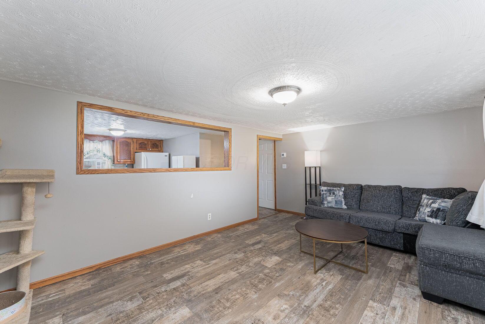 1227 Trimble Road Mansfield, OH 44906 - Photo 13 of 38 living room