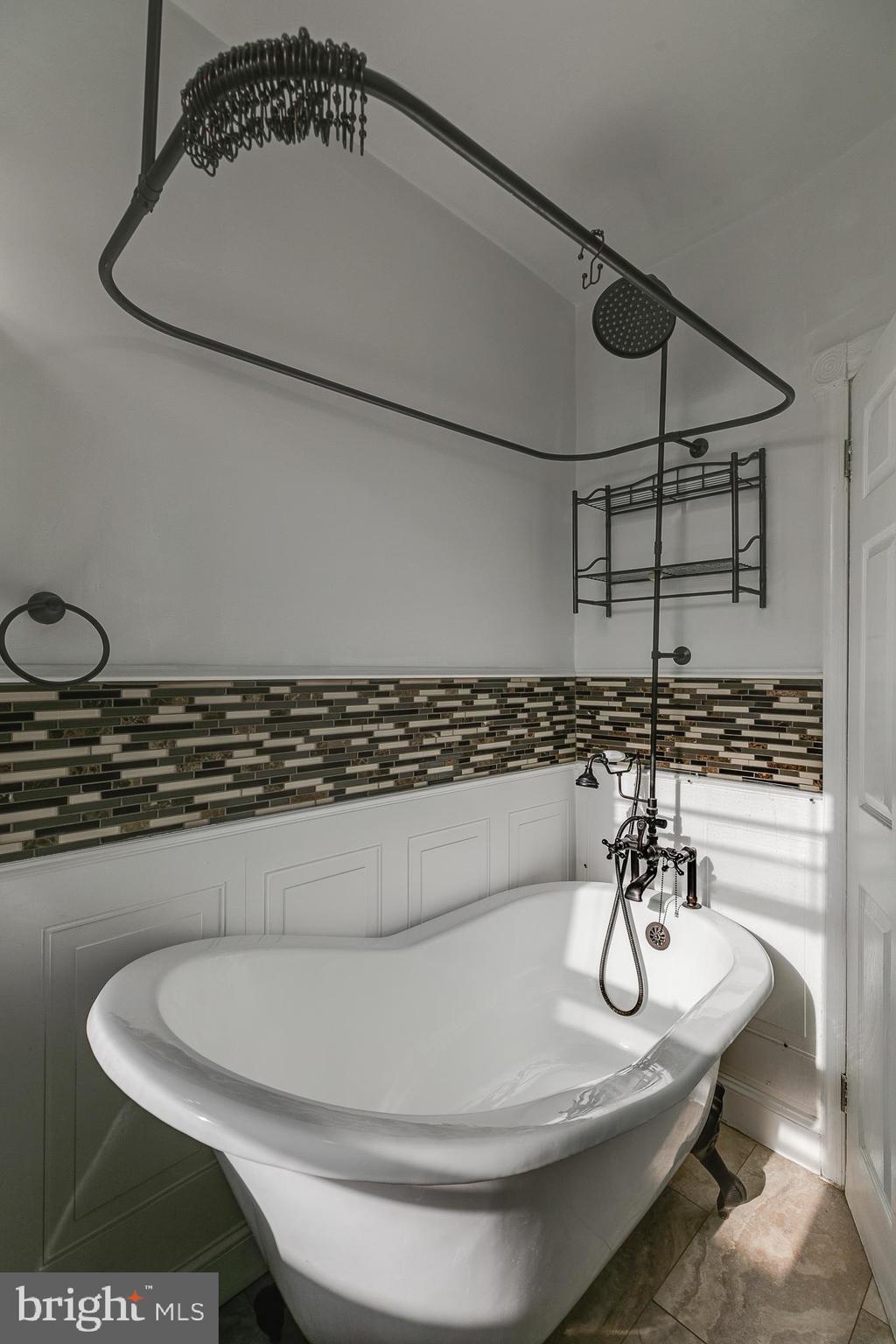 304 Righter Street Philadelphia, PA 19128 - Photo 13 of 20 Gallery Image 13