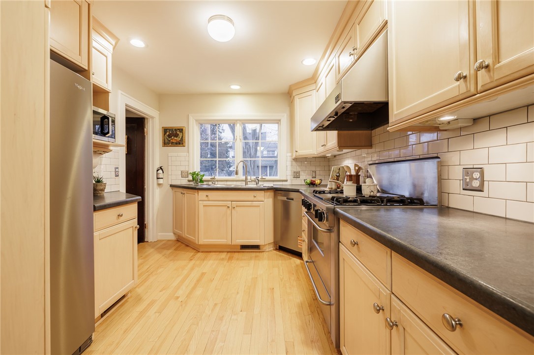 86 Arbordale Avenue Rochester, NY 14610 - Photo 15 of 30