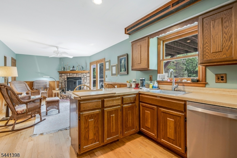 19 Renfro Road Somerset, NJ 08873 - Photo 16 of 45