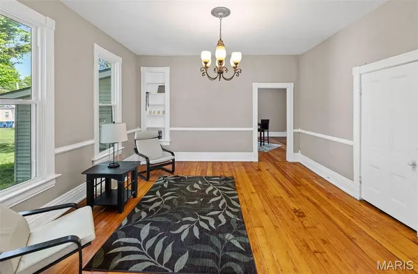 $2,600 | 911 Grand Avenue, Edwardsville, IL 62025