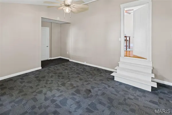 $2,600 | 911 Grand Avenue, Edwardsville, IL 62025