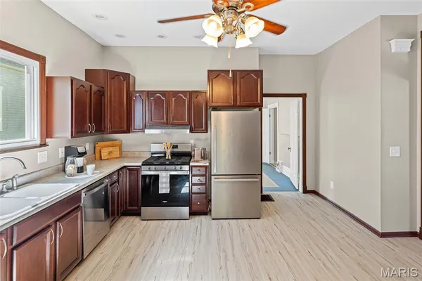 $2,600 | 911 Grand Avenue, Edwardsville, IL 62025
