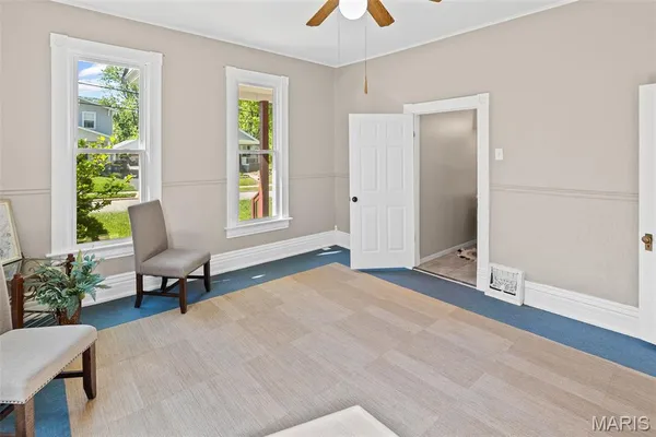$2,600 | 911 Grand Avenue, Edwardsville, IL 62025