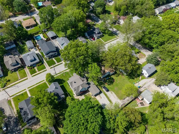 $2,600 | 911 Grand Avenue, Edwardsville, IL 62025