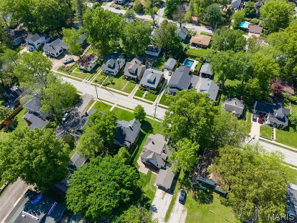 $2,600 | 911 Grand Avenue, Edwardsville, IL 62025